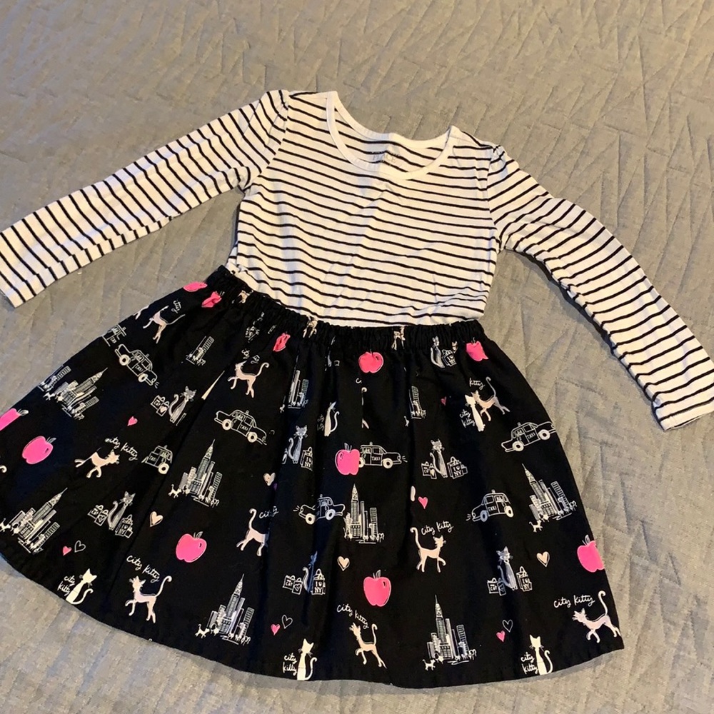 Girls city kitty long sleeve dress.  Size 5T